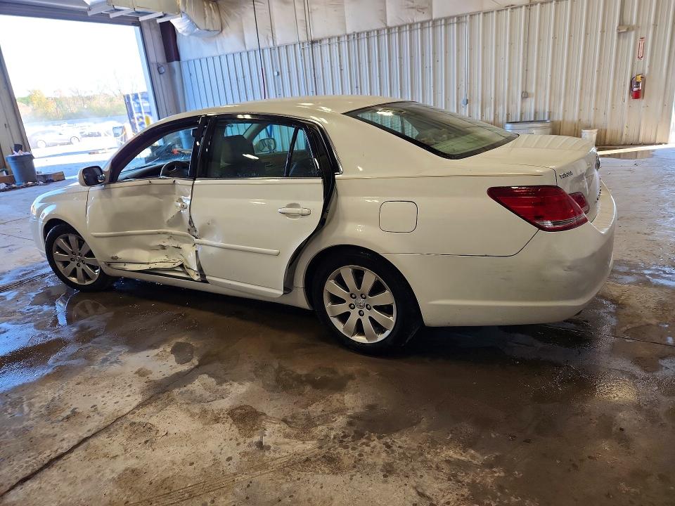 Photo 2 from auction – 2005 TOYOTA AVALON with VIN 4T1BK36B15U038720