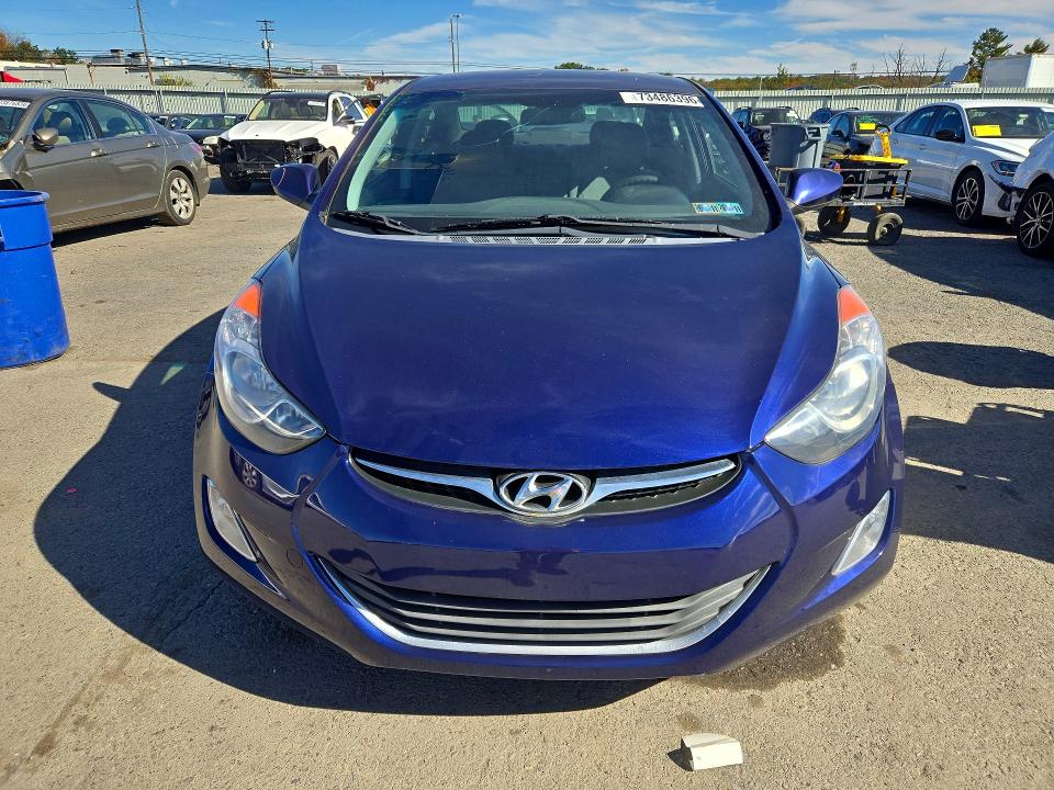 Снимка 5 от търг – 2013 HYUNDAI ELANTRA с VIN 5NPDH4AE4DH400583