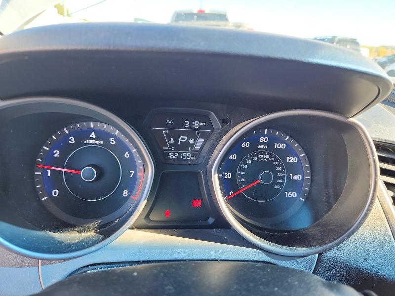 Снимка 9 от търг – 2016 HYUNDAI ELANTRA с VIN 5NPDH4AE8GH748004