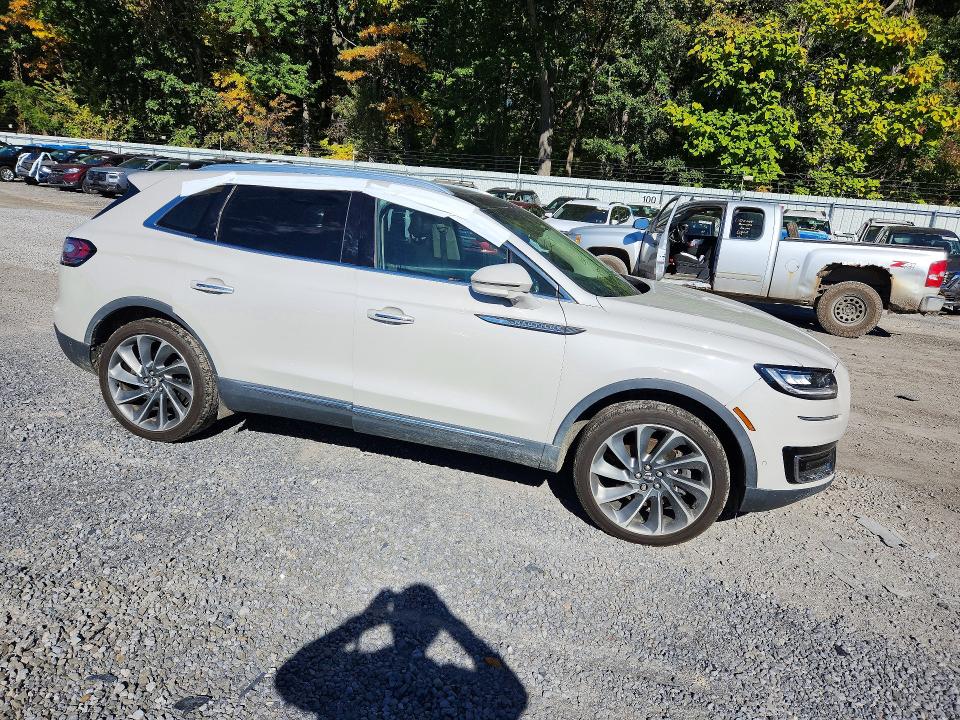 Photo 4 from auction – 2020 LINCOLN NAUTILUS with VIN 2LMPJ8KPXLBL12835