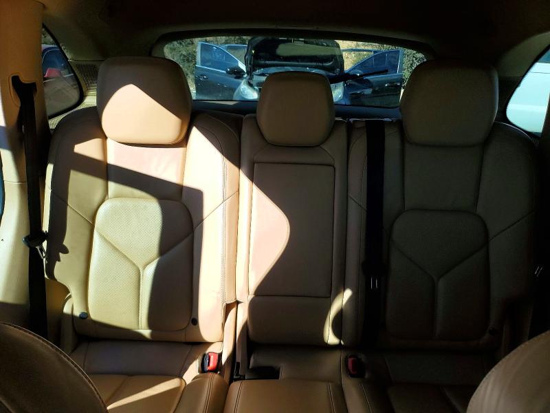Photo 10 from auction – 2013 PORSCHE CAYENNE with VIN WP1AB2A2XDLA81652