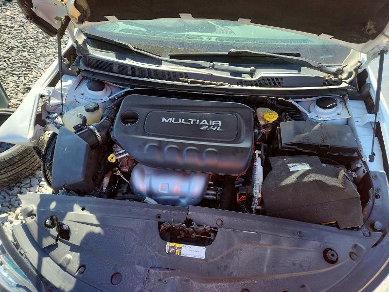 صورة رقم 11 من المزاد - 2016 CHRYSLER 200 مع VIN 1C3CCCBB2GN144672