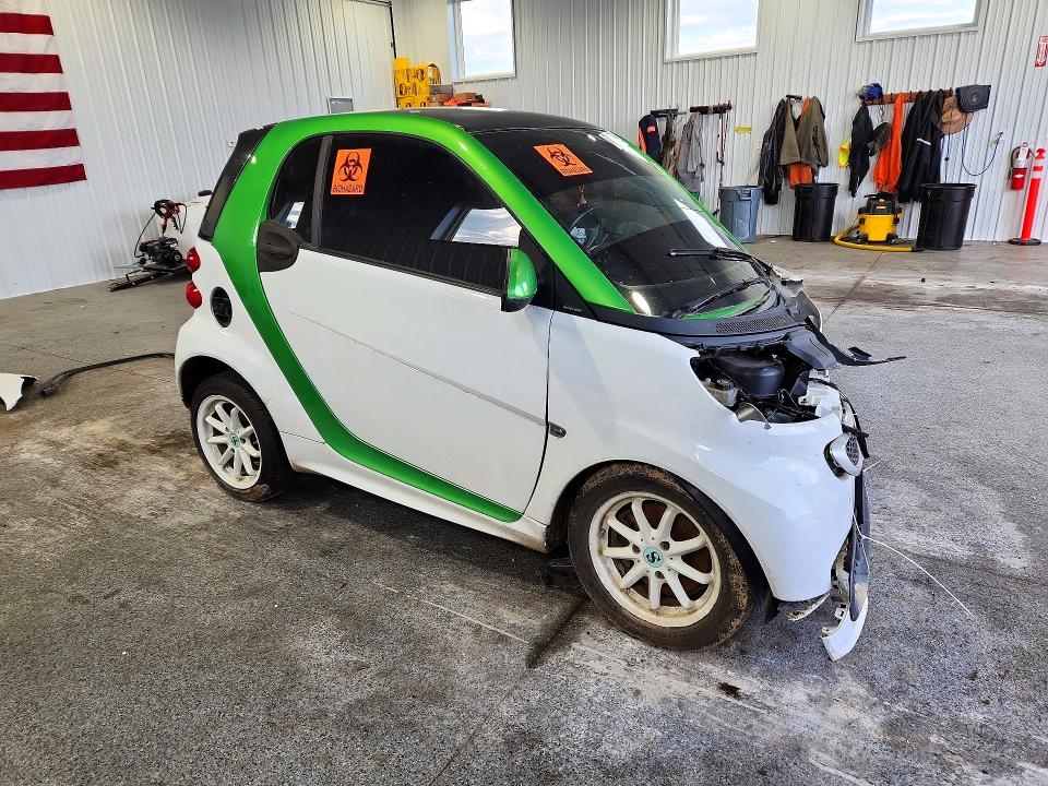 Foto 4 de la subasta – 2014 SMART FORTWO con VIN WMEEJ9AA0EK731006