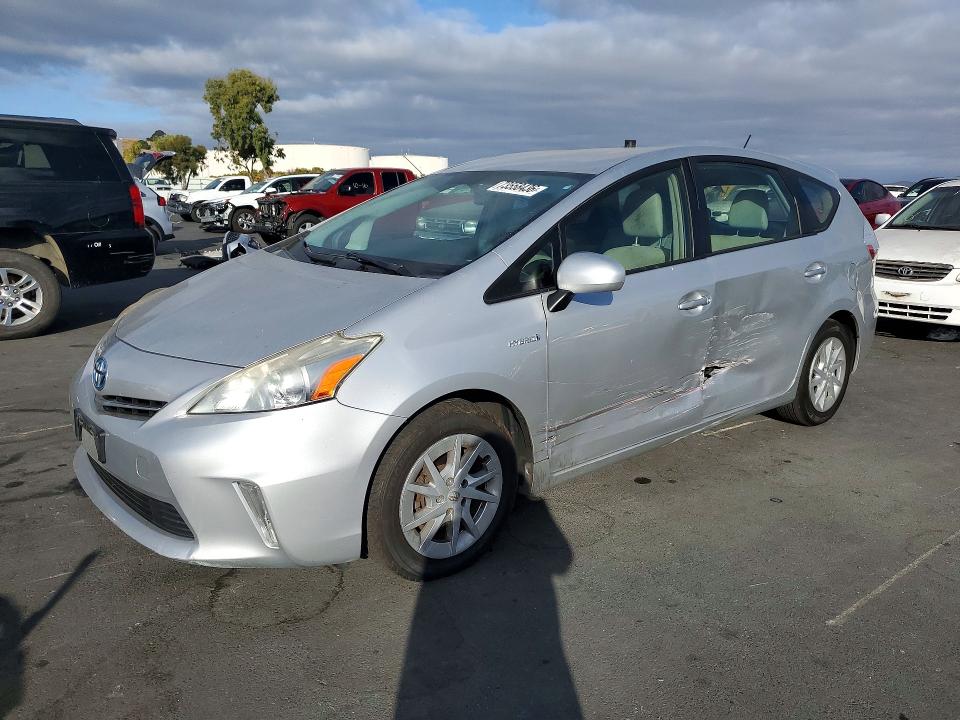 TOYOTA PRIUS V 2014 с VIN JTDZN3EUXE3325587 - Снимка от търг