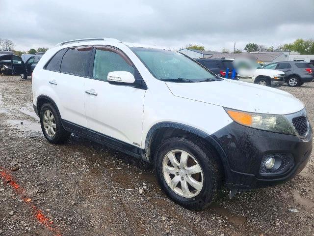 Фото 4 с аукциона – 2011 KIA SORENTO с VIN 5XYKTCA12BG133462