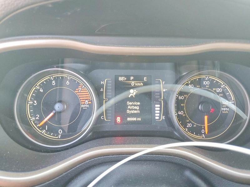 Снимка 9 от търг – 2017 JEEP CHEROKEE с VIN 1C4PJMCS2HW587844