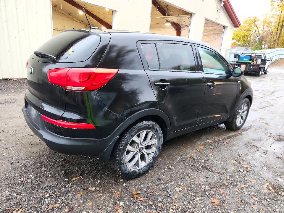 Photo 3 from auction – 2016 KIA SPORTAGE with VIN KNDPBCAC2G7856999