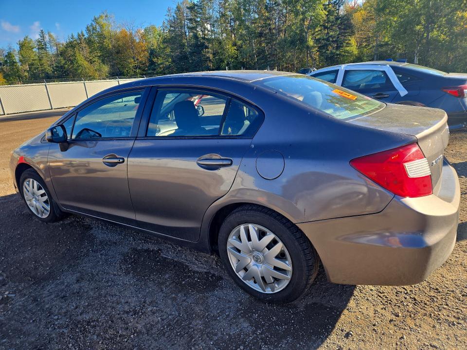 Снимка 2 от търг – 2012 HONDA CIVIC с VIN 2HGFB2F55CH002993