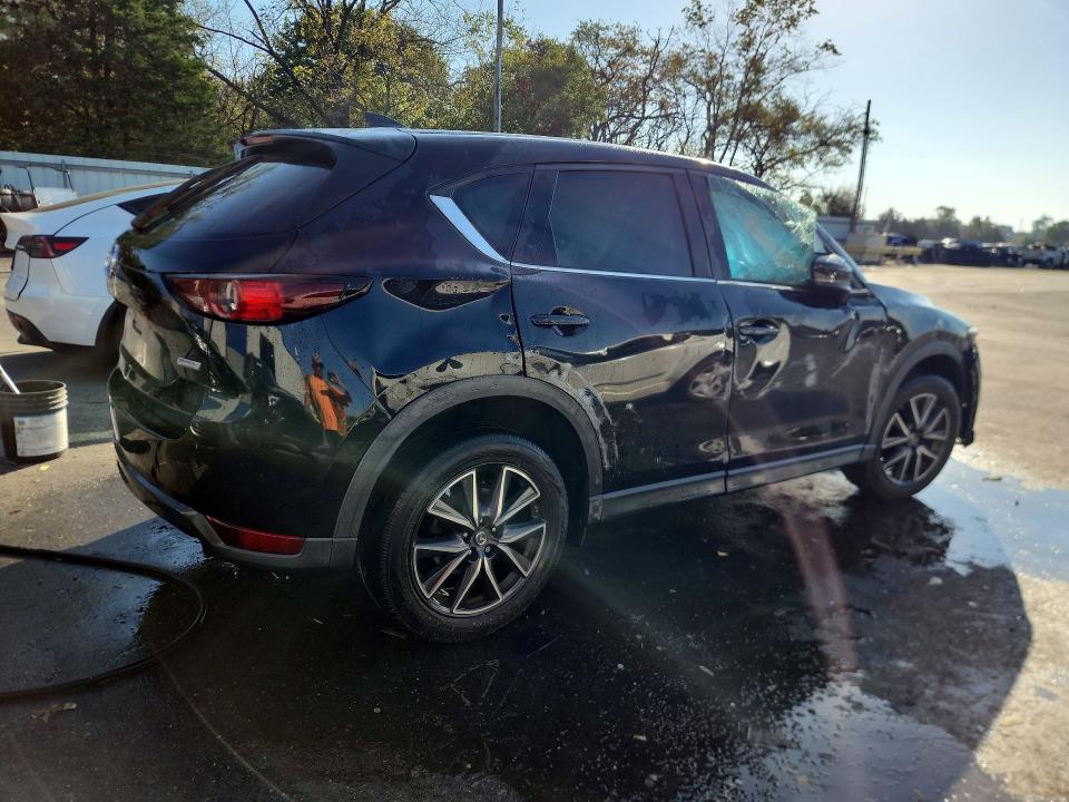 Снимка 3 от търг – 2018 MAZDA CX-5 с VIN JM3KFBCM8J0382773