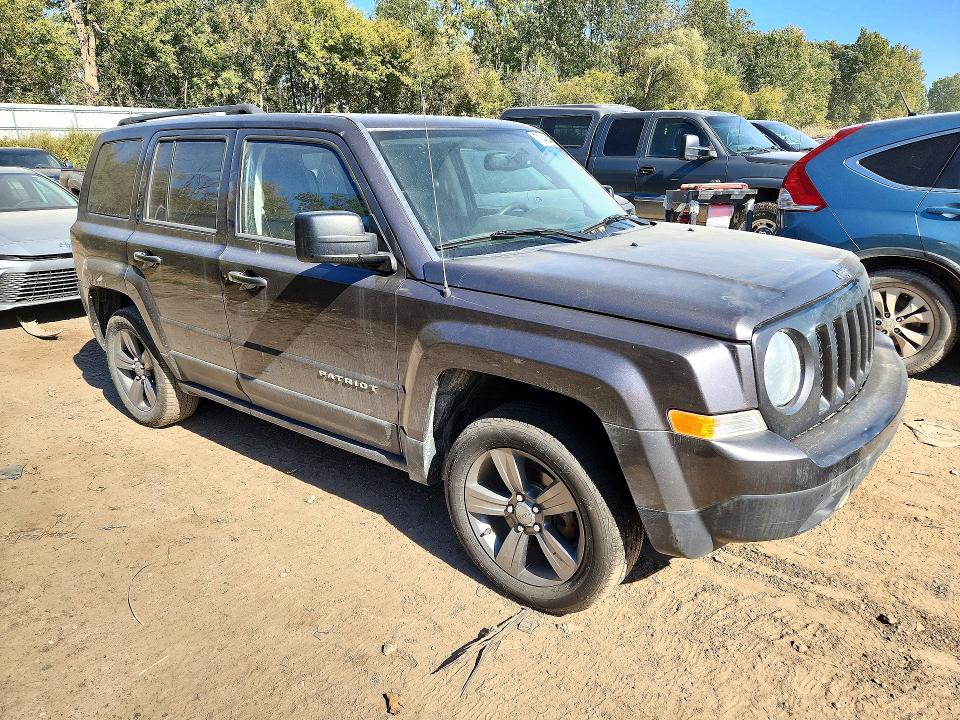 Foto 4 de la subasta – 2015 JEEP PATRIOT con VIN 1C4NJRFB9FD417702
