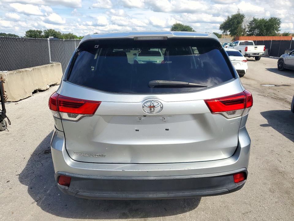 Photo 6 from auction – 2019 TOYOTA HIGHLANDER with VIN 5TDZARFH7KS055020