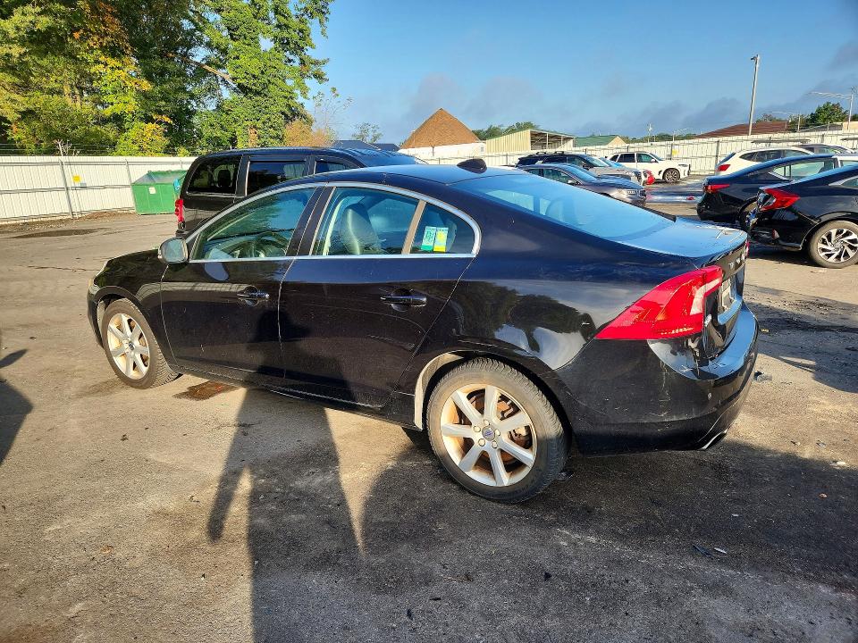 Photo 2 from auction – 2016 VOLVO S60 with VIN YV1612TK8G2392976