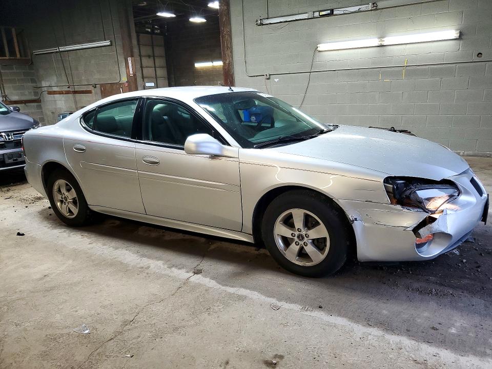 Снимка 4 от търг – 2005 PONTIAC GRAND PRIX с VIN 2G2WP522551284369