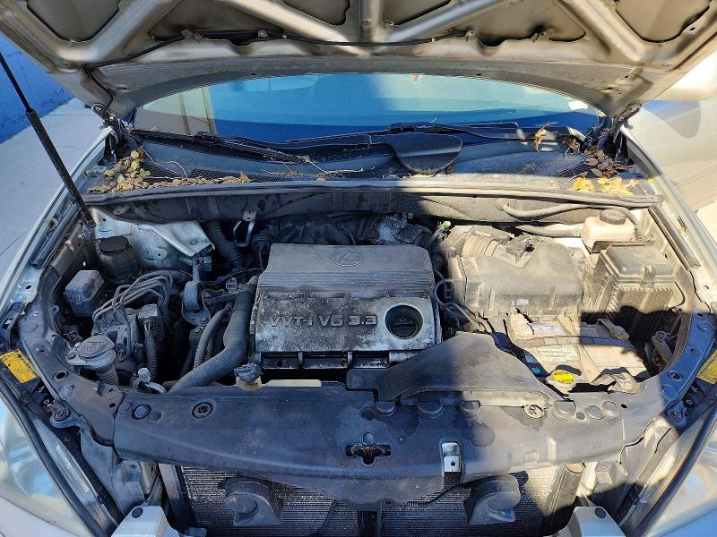 Фото 11 с аукциона – 2005 LEXUS RX с VIN 2T2HA31UX5C071928