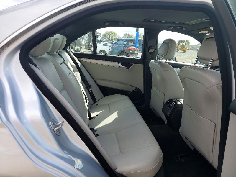 Photo 10 from auction – 2012 MERCEDES-BENZ C with VIN WDDGF4HB9CR234072