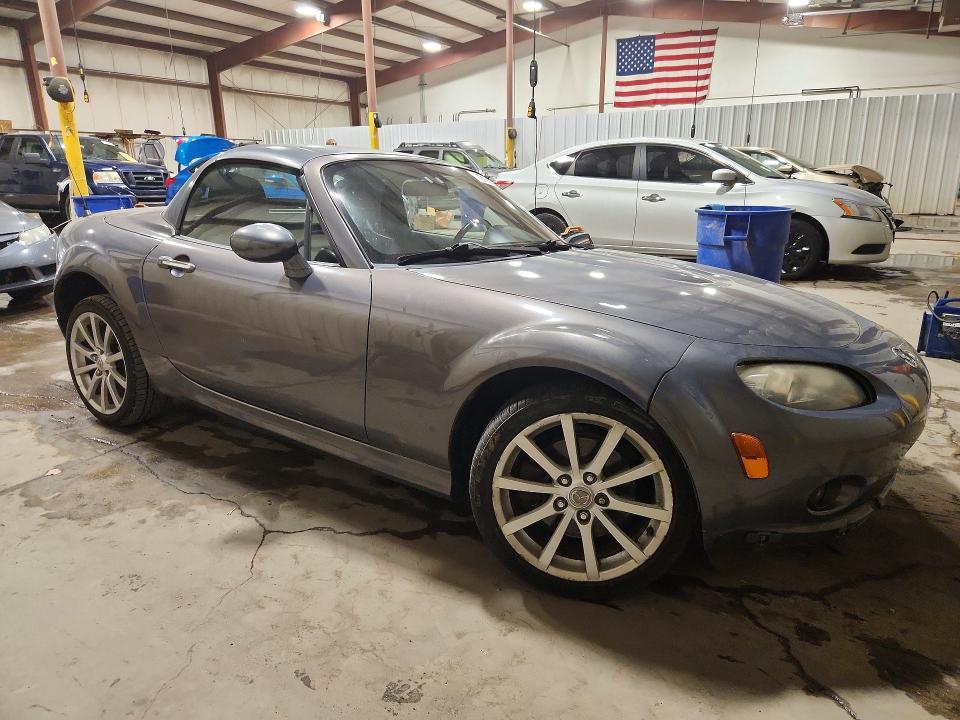 Снимка 4 от търг – 2007 MAZDA MX-5 MIATA с VIN JM1NC26F370135570