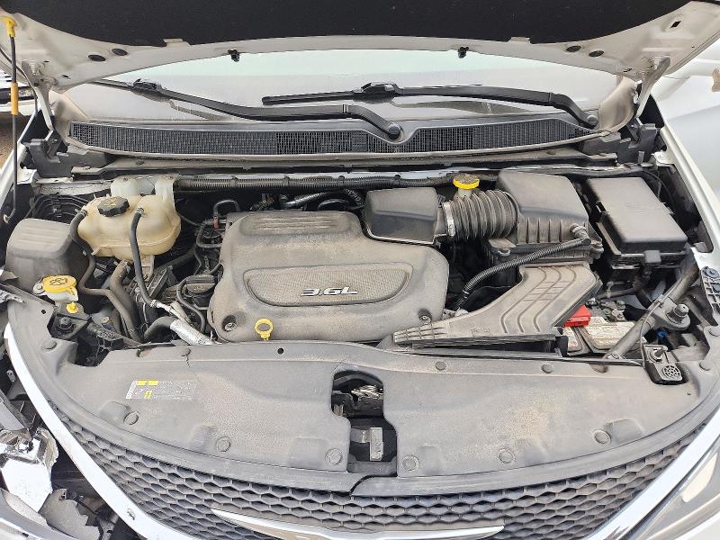 Снимка 12 от търг – 2017 CHRYSLER PACIFICA с VIN 2C4RC1BG0HR803617