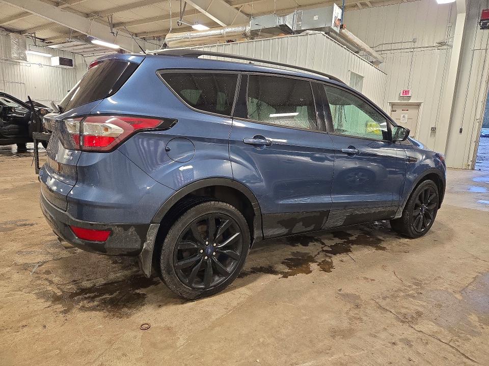 Zdjęcie 3 z aukcji – 2018 FORD ESCAPE z VIN 1FMCU9GD0JUA72093
