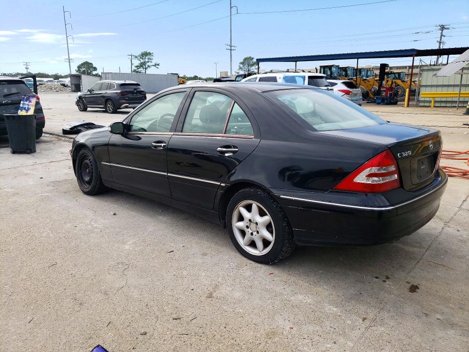 Photo 2 from auction – 2003 MERCEDES-BENZ C with VIN WDBRF64J33F406124