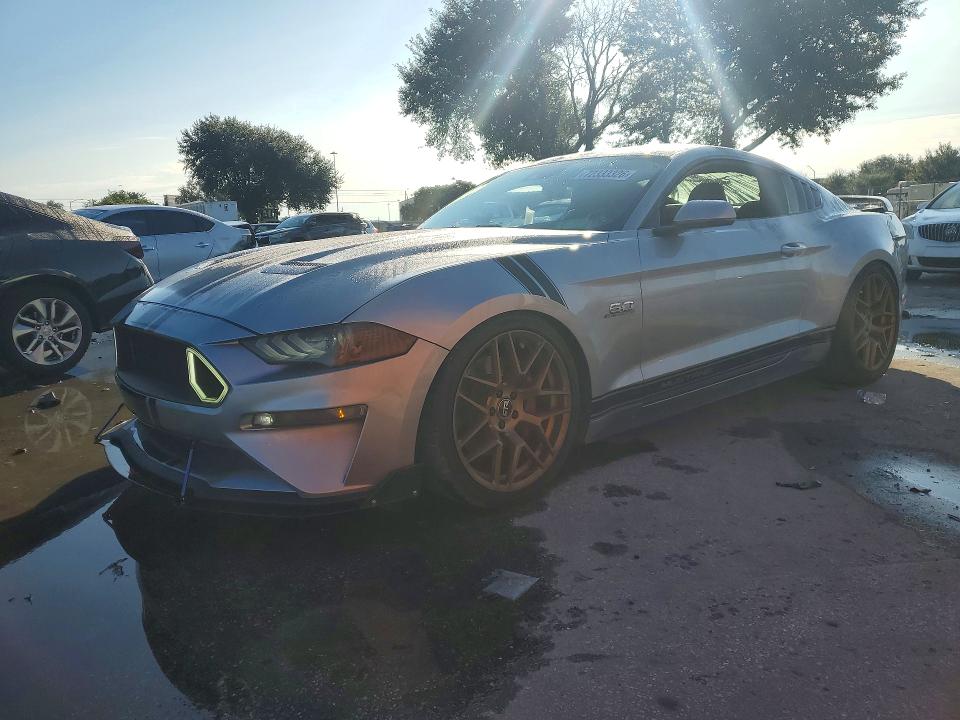 FORD MUSTANG 2021 с VIN 1FA6P8CF7M5151128 - Снимка от търг