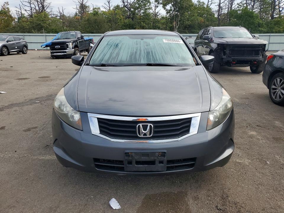 Снимка 5 от търг – 2009 HONDA ACCORD с VIN 1HGCP26479A113600