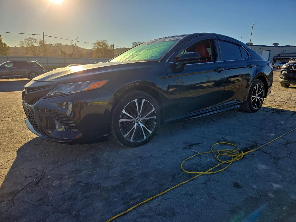 TOYOTA CAMRY 2019 с VIN 4T1B11HK4KU695849 - Снимка от търг