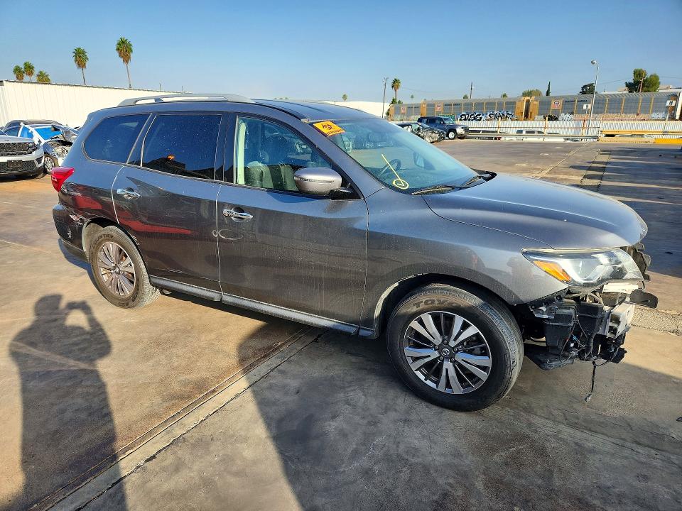 Photo 4 from auction – 2020 NISSAN PATHFINDER with VIN 5N1DR2BM4LC613207