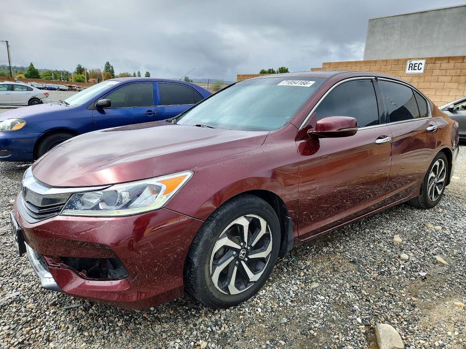 HONDA ACCORD 2016 with VIN 1HGCR2F80GA083253 - Photo from auction