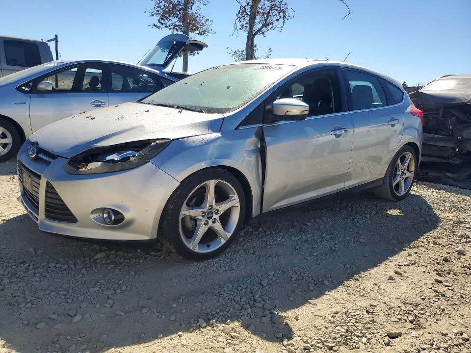 FORD FOCUS 2013 с VIN 1FADP3N2XDL370343 - Снимка от търг