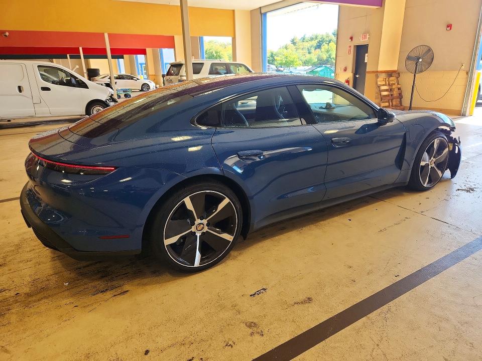 Photo 3 from auction – 2022 PORSCHE TAYCAN with VIN WP0AA2Y16NSA10671