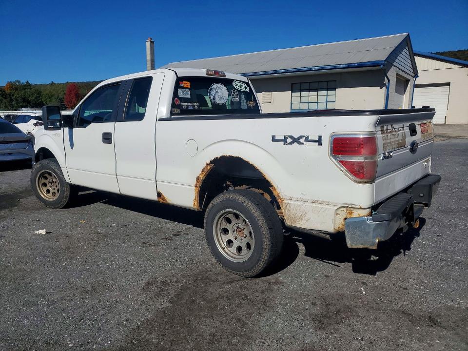 Foto 2 de la subasta – 2010 FORD F150 con VIN 1FTFX1EV8AFB42319