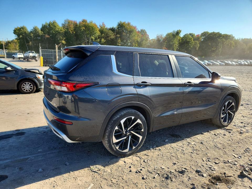 Снимка 3 от търг – 2024 MITSUBISHI OUTLANDER с VIN JA4J4VA82RZ054199