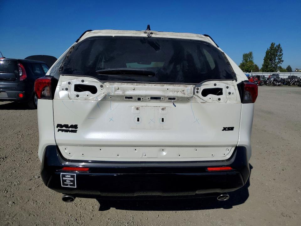 Снимка 6 от търг – 2022 TOYOTA RAV4 PRIME с VIN JTMEB3FV3ND104342