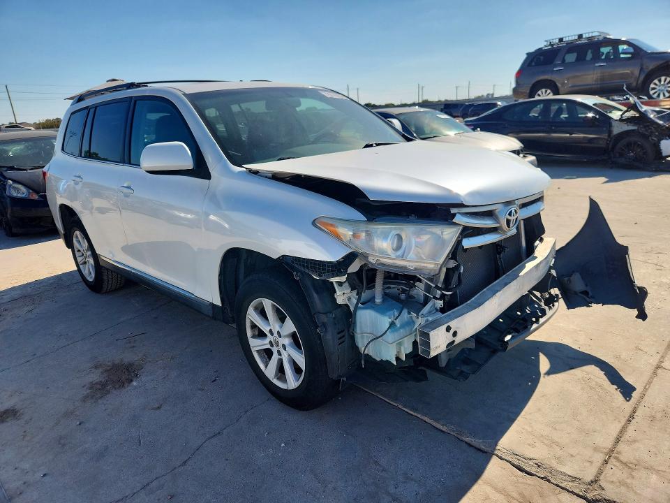Photo 4 from auction – 2013 TOYOTA HIGHLANDER with VIN 5TDZK3EH8DS117667