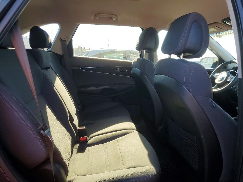 Photo 11 from auction – 2016 KIA SORENTO with VIN 5XYPGDA30GG159244