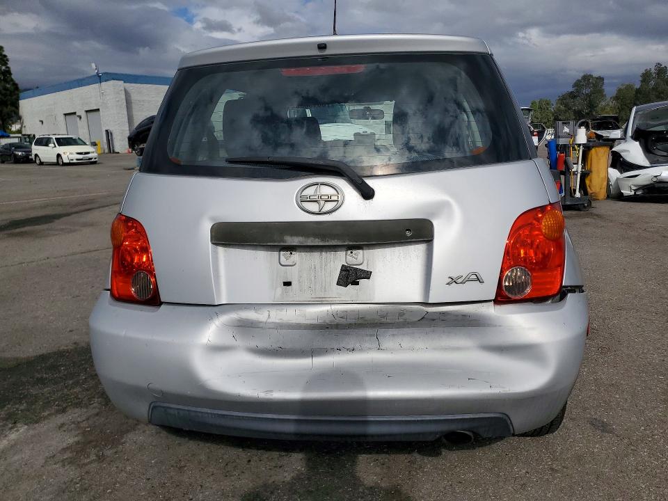 Photo 6 from auction – 2005 SCION XA with VIN JTKKT624550089146