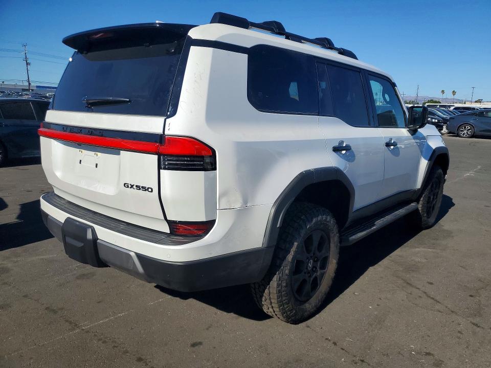 Zdjęcie 3 z aukcji – 2026 LEXUS GX 550 z VIN JTJTBCDX3T5089387