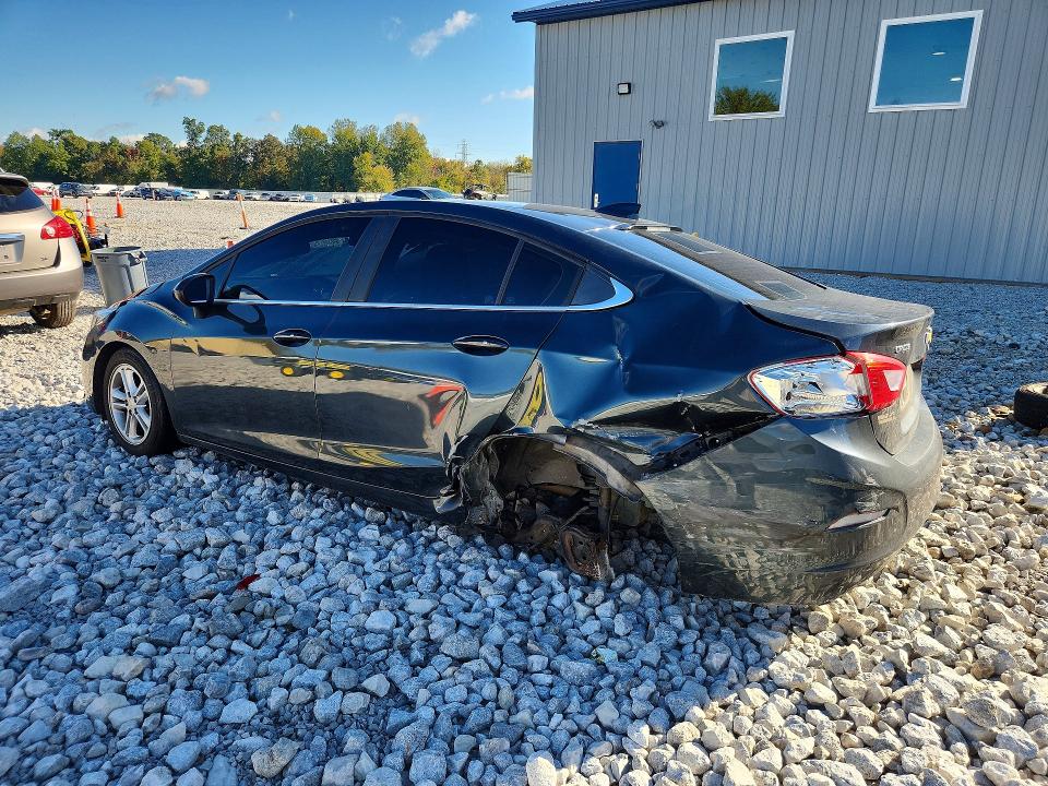 Снимка 2 от търг – 2017 CHEVROLET CRUZE с VIN 1G1BE5SM7H7146334