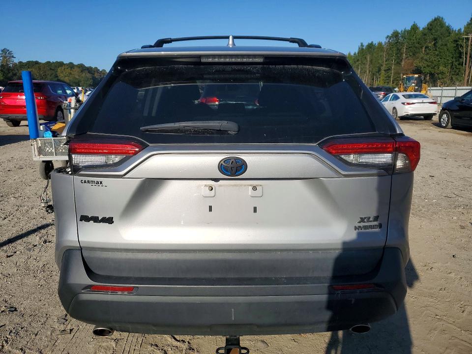 Снимка 6 от търг – 2021 TOYOTA RAV4 с VIN 2T3RWRFV2MW128190