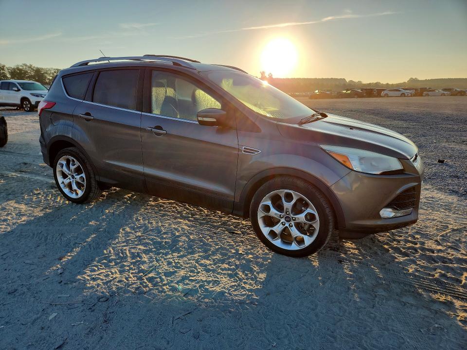 صورة رقم 4 من المزاد - 2014 FORD ESCAPE مع VIN 1FMCU0J90EUD51467
