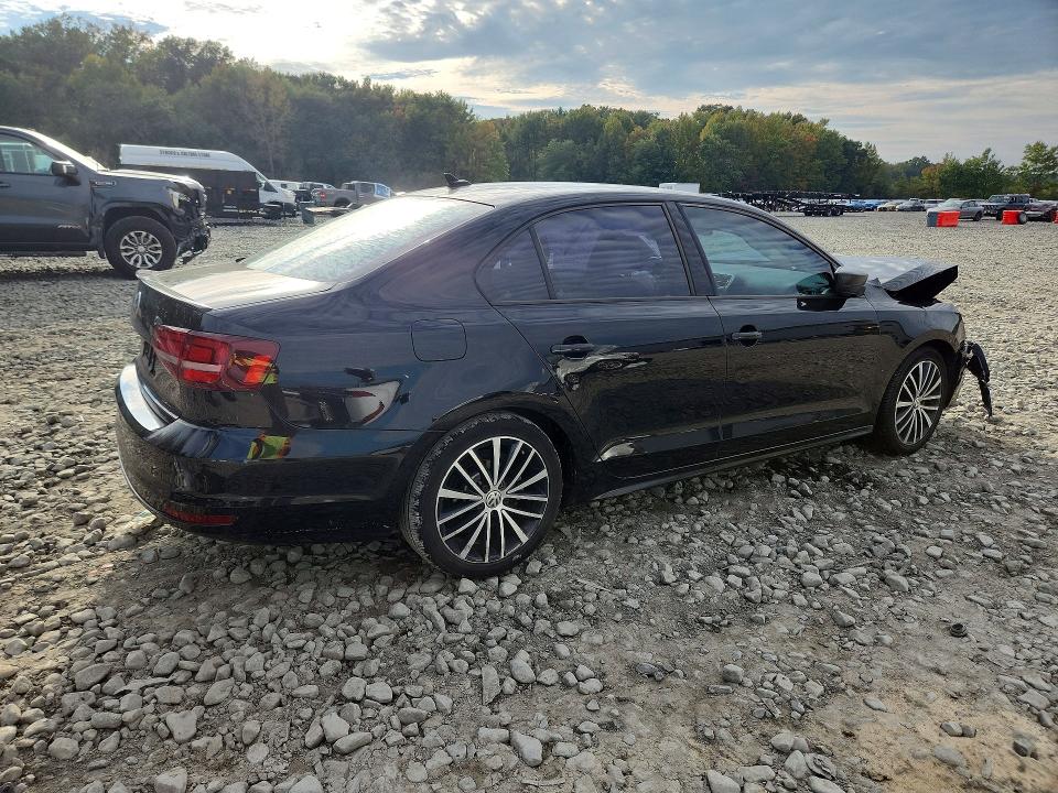 Снимка 3 от търг – 2017 VOLKSWAGEN JETTA с VIN 3VWD17AJ3HM306811