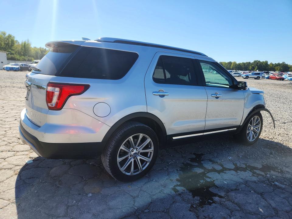 Photo 3 from auction – 2017 FORD EXPLORER with VIN 1FM5K7F86HGC23874