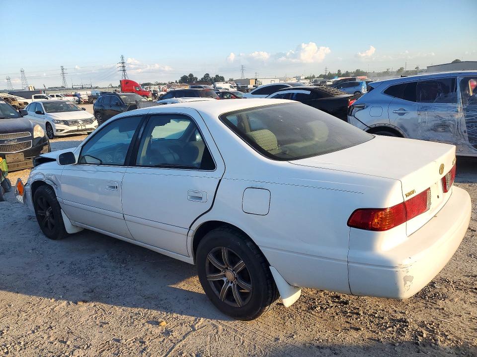 Снимка 2 от търг – 2001 TOYOTA CAMRY с VIN 4T1BG22K11U849929