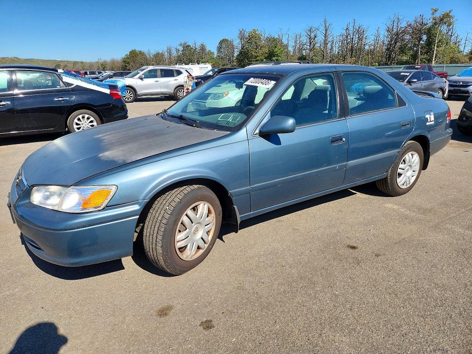 TOYOTA CAMRY 2001 с VIN 4T1BG22K01U831793 - Снимка от търг