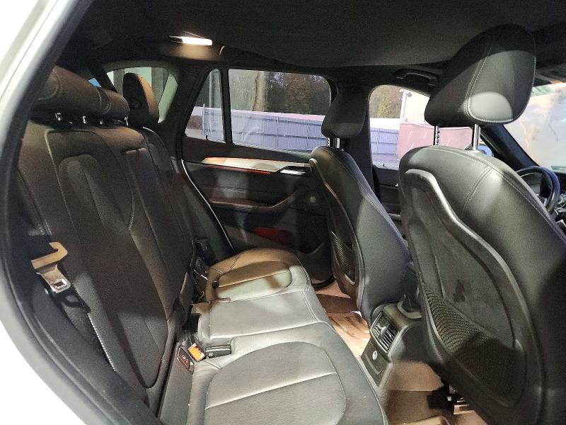 Снимка 11 от търг – 2016 BMW X1 с VIN WBXHT3C33G5E47944
