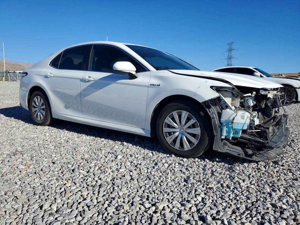 Photo 4 from auction – 2020 TOYOTA CAMRY with VIN 4T1C31AK9LU527358