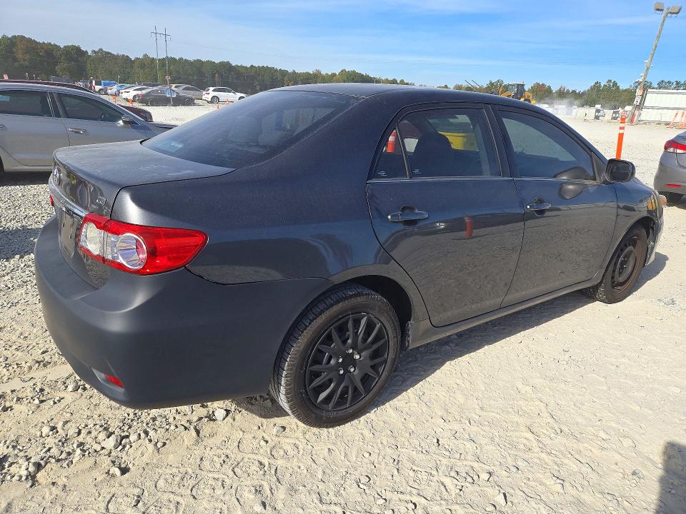 Снимка 3 от търг – 2013 TOYOTA COROLLA с VIN 2T1BU4EE2DC060494