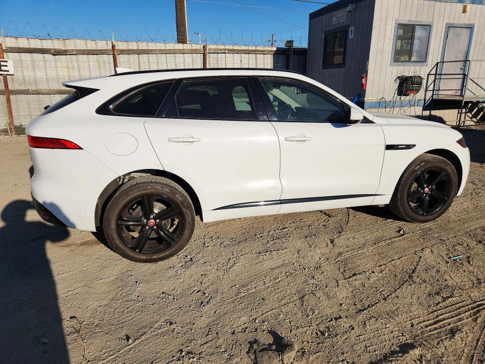 Фото 3 с аукциона – 2018 JAGUAR F-PACE с VIN SADCL2FXXJA273662