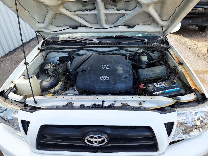 Снимка 11 от търг – 2006 TOYOTA TACOMA с VIN 5TEUU42N56Z265107