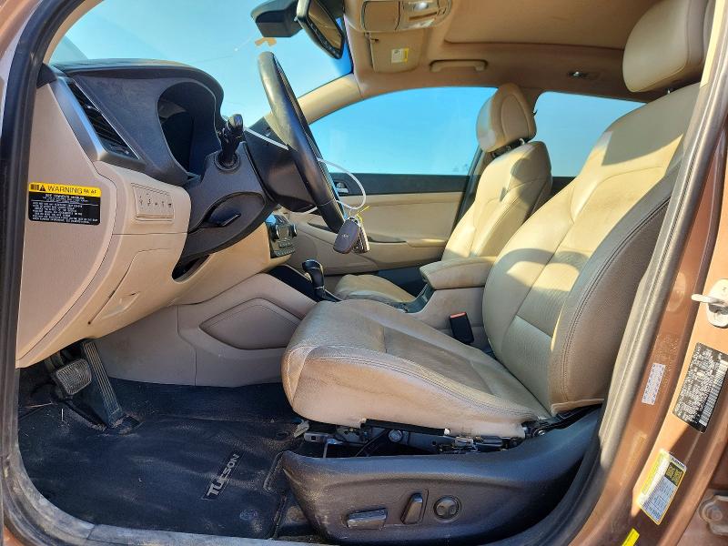 Photo 7 from auction – 2016 HYUNDAI TUCSON with VIN KM8J33A21GU149979